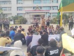 Harga Kelapa Anjlok, Pasar Sepi Pembeli