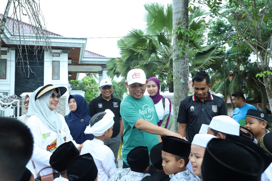 Bupati Herman dan Bunda Katerina Nikmati Akhir Pekan di Area CFD