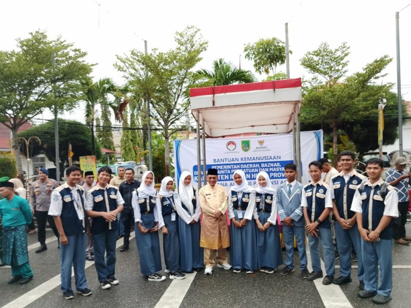 Bupati Rohil H. Bistamam Lepas Bantuan Kemanusiaan untuk Korban Bencana Alam Sumbar, Sumut, dan Aceh