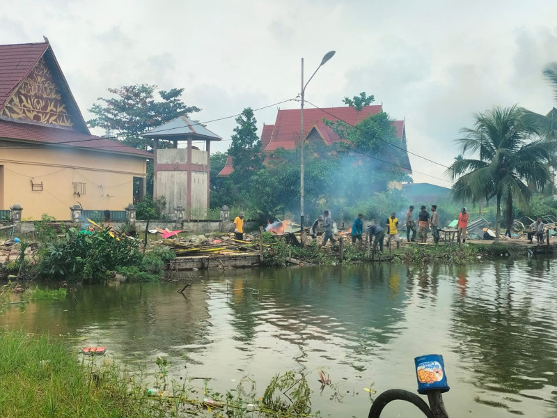 Kelapa Gading Tembilahan Gulung Tikar