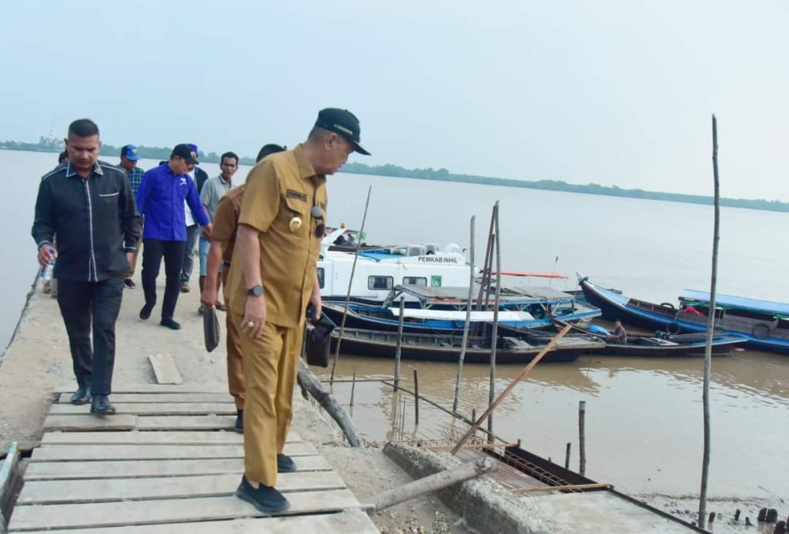 Wabup Inhil H.Syamsuddin Uti Tinjau Dermaga dan Lanjutan Pembangunan Kompleks Makam