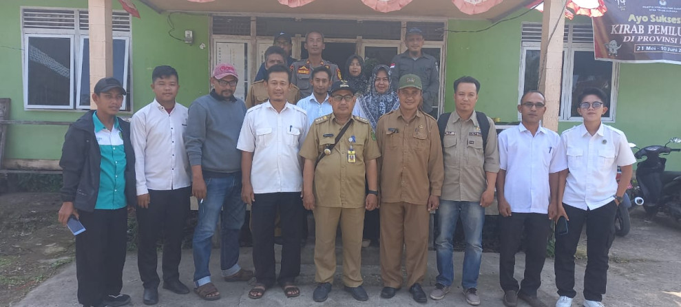 Kecamatan Kunjungi desa Dalam medampingi TIm Monitoring dan Evaluasi (Monev)