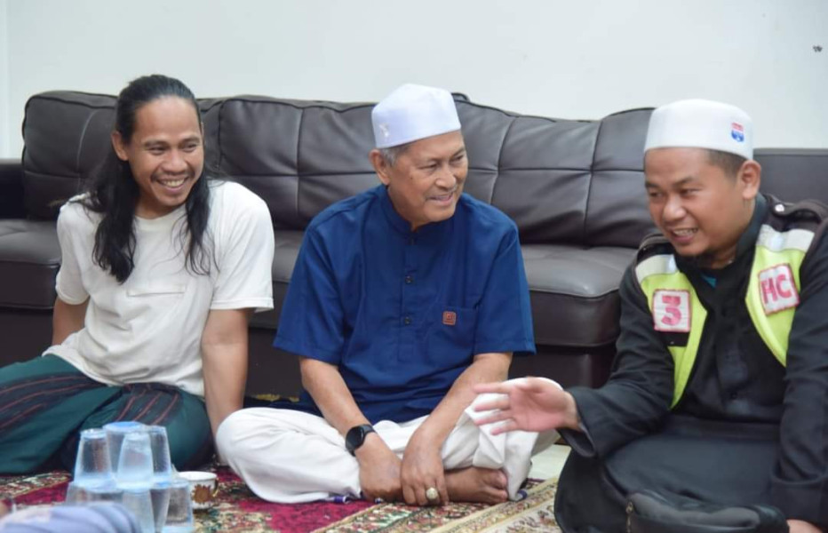 Wabup Inhil H.Syamsuddin Uti Sambut Kedatangan 2 Orang Warga Negara Indonesia