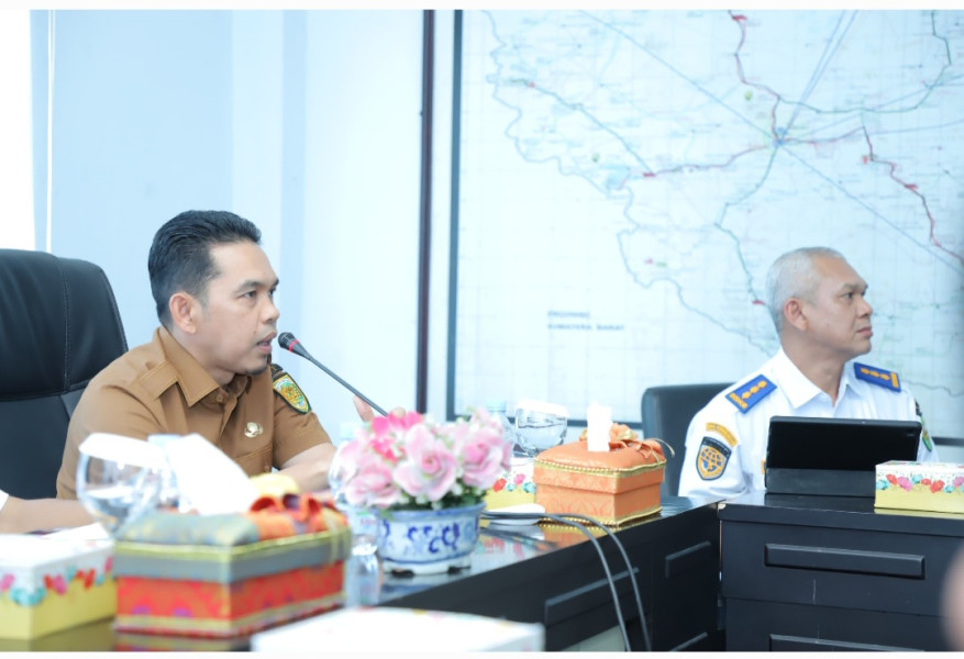 Pj. Bupati Inhil Ikuti Rapat Pengembangan / Pembangunan & Operasional Pelabuhan Samudra Kuala Enok,