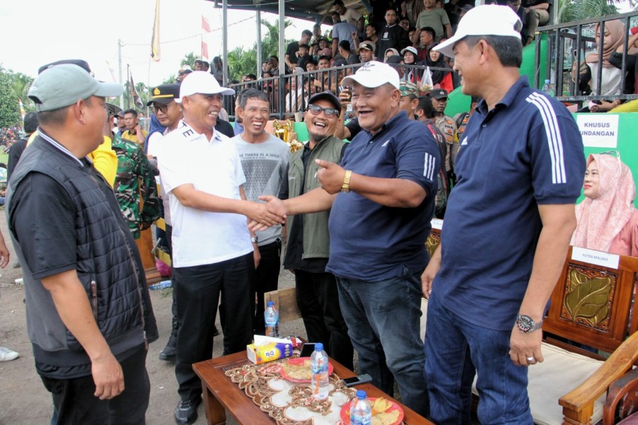 Bupati Inhil Resmi Tutup Turnamen Sepak Bola DPI Cup 2025