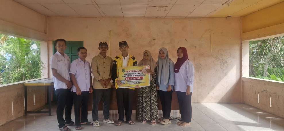 Desa Teluk Tuasan Salurkan BLT Tahap akhir