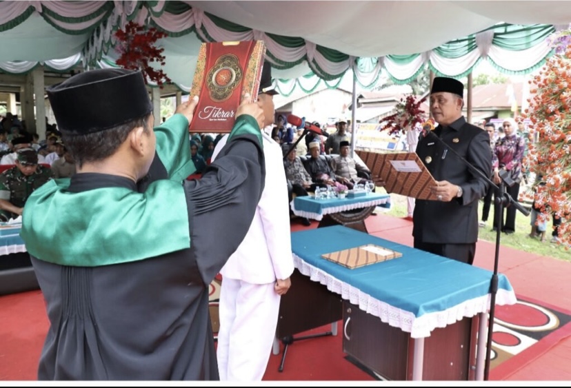 Bupati Inhil Lantik Kades Sekara, Dorong Inovasi dan Ketahanan Pangan