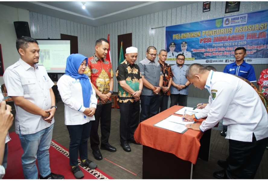 Bupati Inhil Hadiri Pelantikan Pengurus ASKAB PSSI Periode 2025–2029 dan Luncurkan Liga Bupati