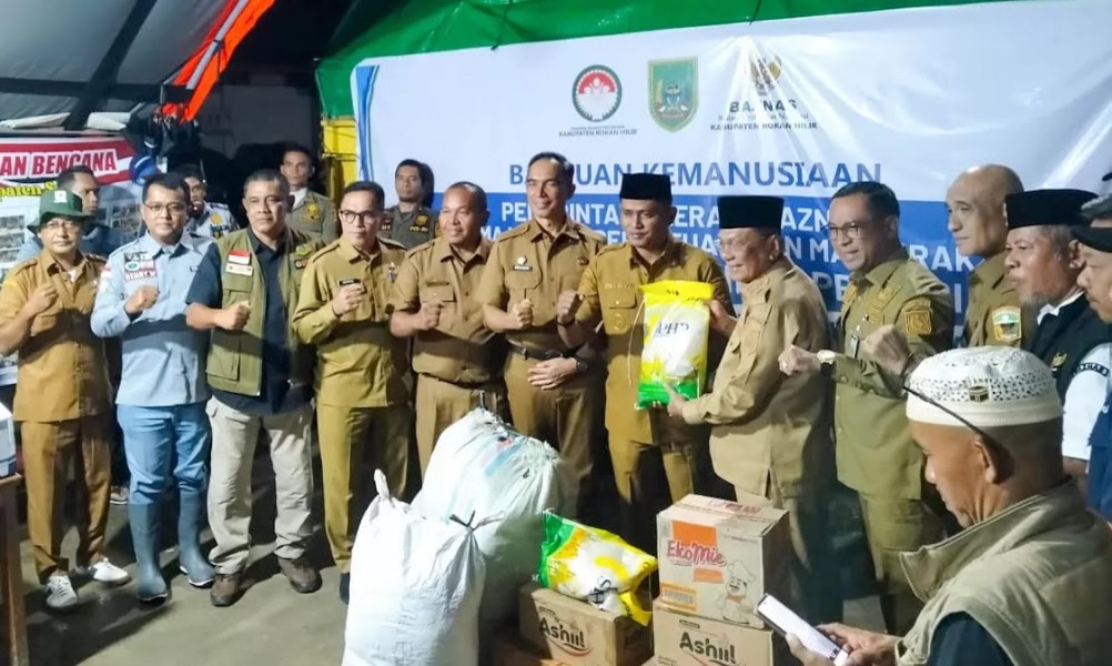 Pemkab Rohil dan Pemprov Jambi Salurkan Bantuan untuk Korban Bencana di Solok dan
