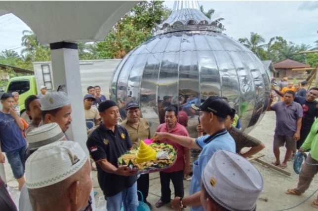 Kades Kemuning Tua Hadiri Peletakan Kubah Mushalla Al- Hikmah