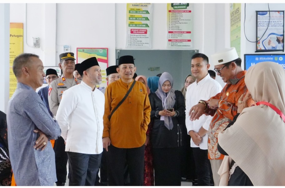 Mewakili Bupati, Drs.H.Muammar Khadafi Staf Ahli Bidang Kemasyarakatan dan SDM Laksanakan Safari Ramadhan ke Kecamatan KUINDRA