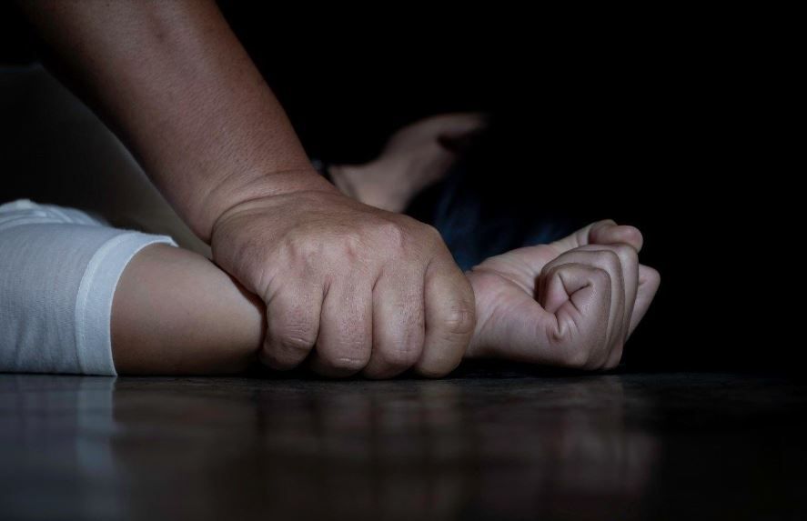 Kakek 77 Tahun Cabuli Anak Tetangga di Inhil