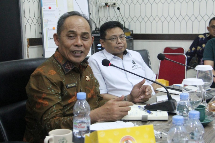 Bupati H.Herman Bersama BPTB Kelas II Riau Bahas Operasional Pelabuhan Roro Pulau Burung