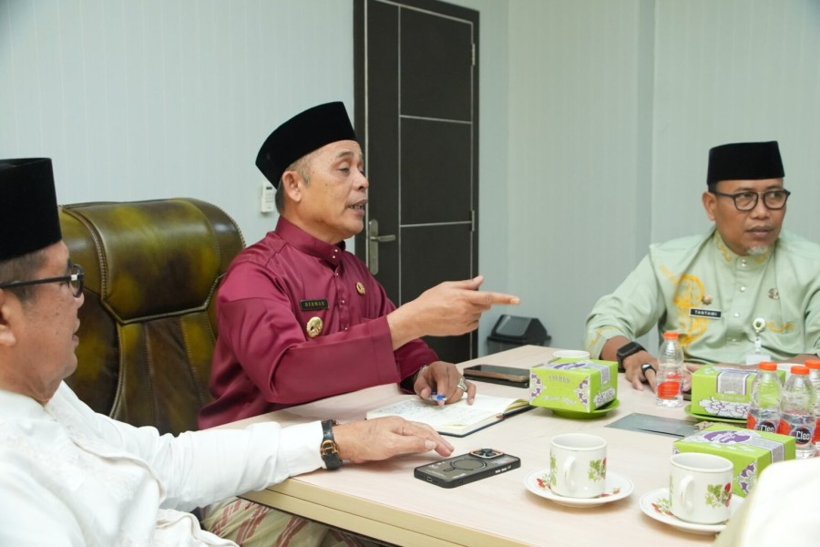 Lanjutkan Pembangunan Islamic Centre,Bupati H.Herman Pimpin Rapat Pembentukan Tim