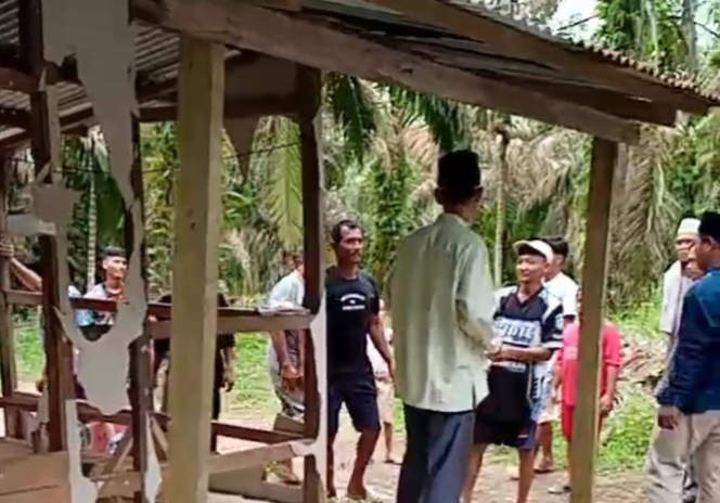 Pondok di gerebek Masyarakat Batu Ampar