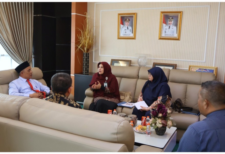 Bupati Inhil H. Herman Terima Kunjungan Silaturahmi Direktur Poltekkes Riau, Bahas Peluang Kerjasama