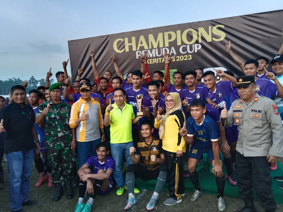 Ketua DPRD INHIL Tutup Champions Pemuda CUP Keritang tahun 2023.