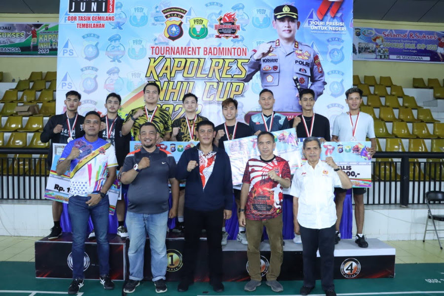 Ketua DPRD inhil hadiri Final Badminton HUT Bhayangkara